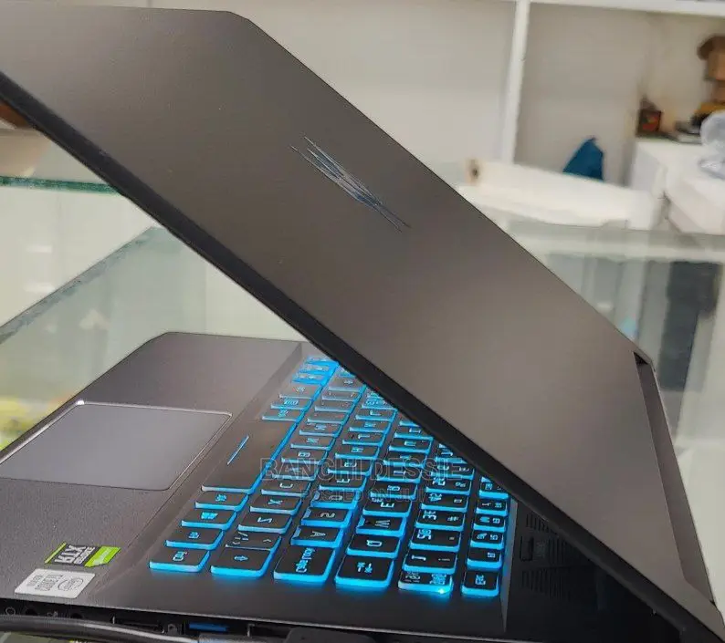 New Laptop Acer Predator 17 8GB Intel Core I7 SSD 1T