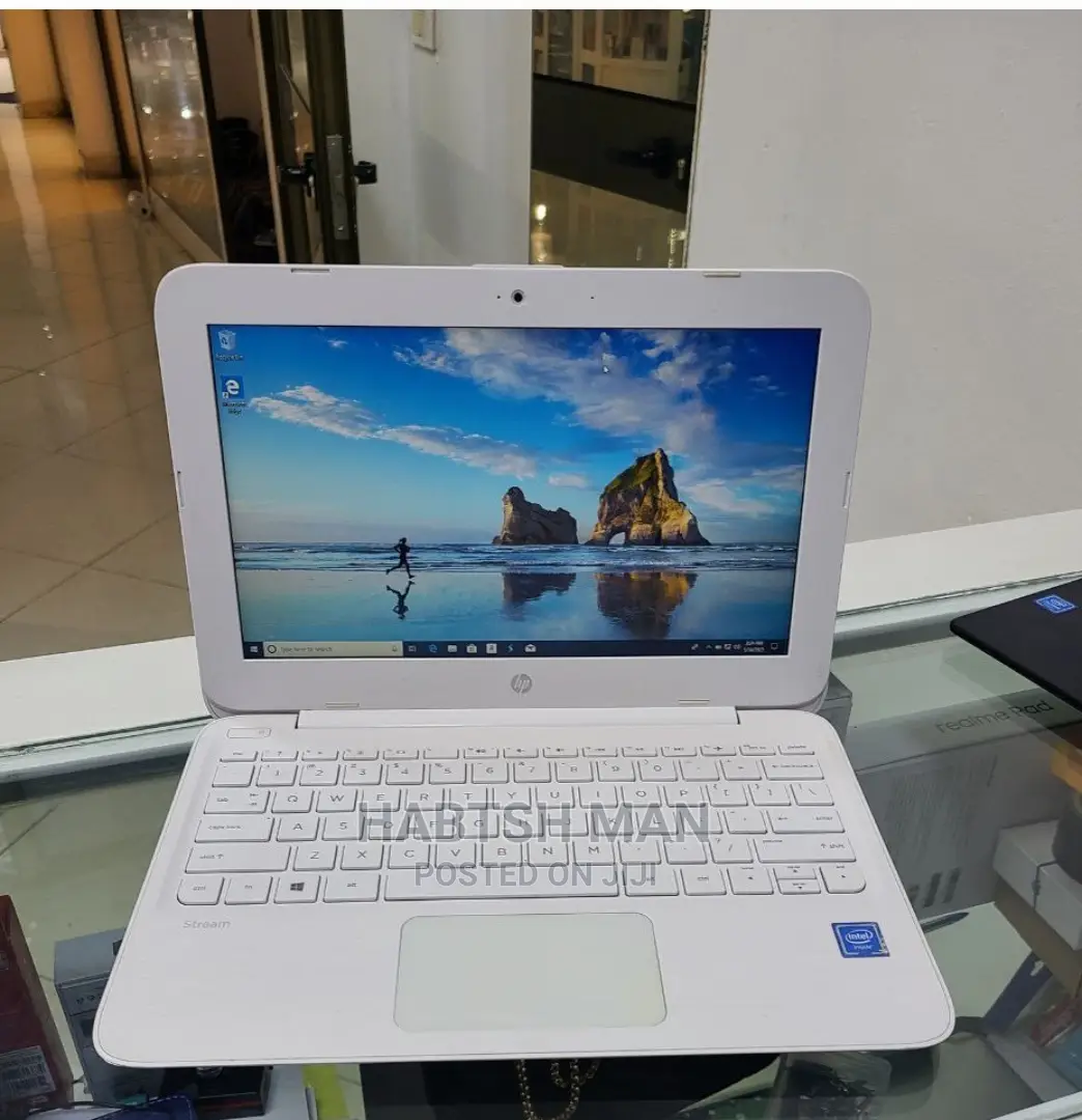 New Laptop HP 15-Da3007nia 4GB Intel Celeron SSD 72GB