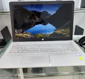 New Laptop HP Pavilion X2 10 12GB Intel Core I5 SSD 256GB