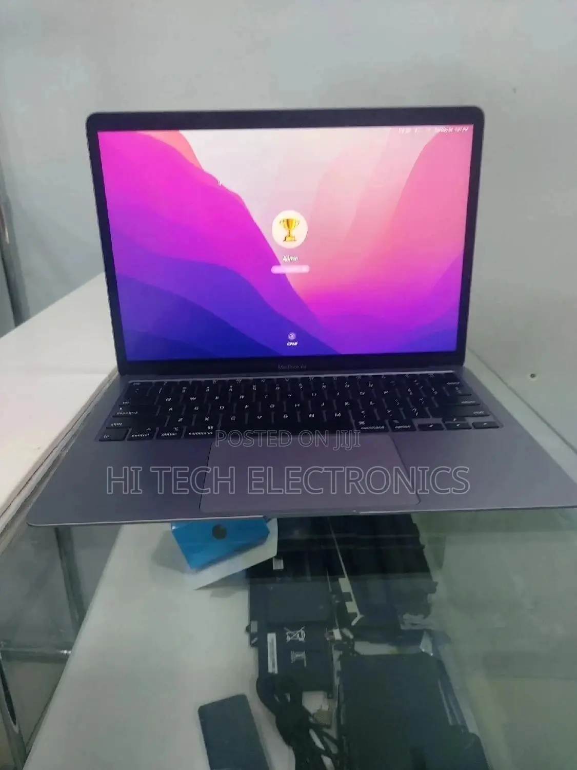 New Laptop Apple MacBook Air 2020 M1 8GB Intel Core I3 SSD 256GB