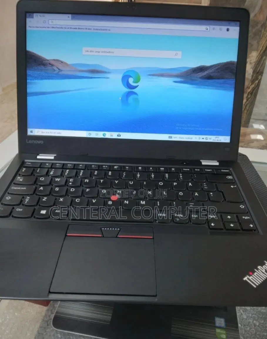 New Laptop Lenovo ThinkPad Yoga 8GB Intel Core i3 SSD 128GB