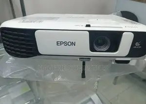 EPSON Brand New Projector