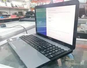 New Laptop Toshiba Satellite L850 4GB Intel Core I3 HDD 640GB