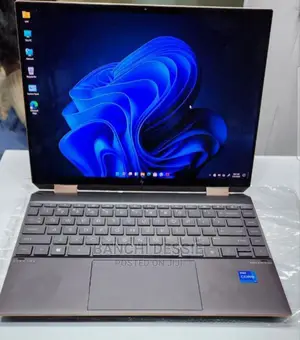 New Laptop HP Spectre 16GB Intel Core i7 SSD 1T