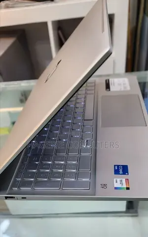 New Laptop HP Pavilion 10 12GB Intel Core I5 SSD 512GB