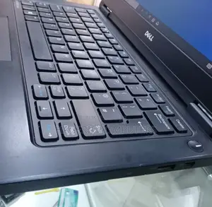 New Laptop Dell Latitude 12 E5250 4GB HDD 500GB