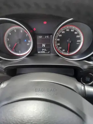 Suzuki Swift 2023 Silver