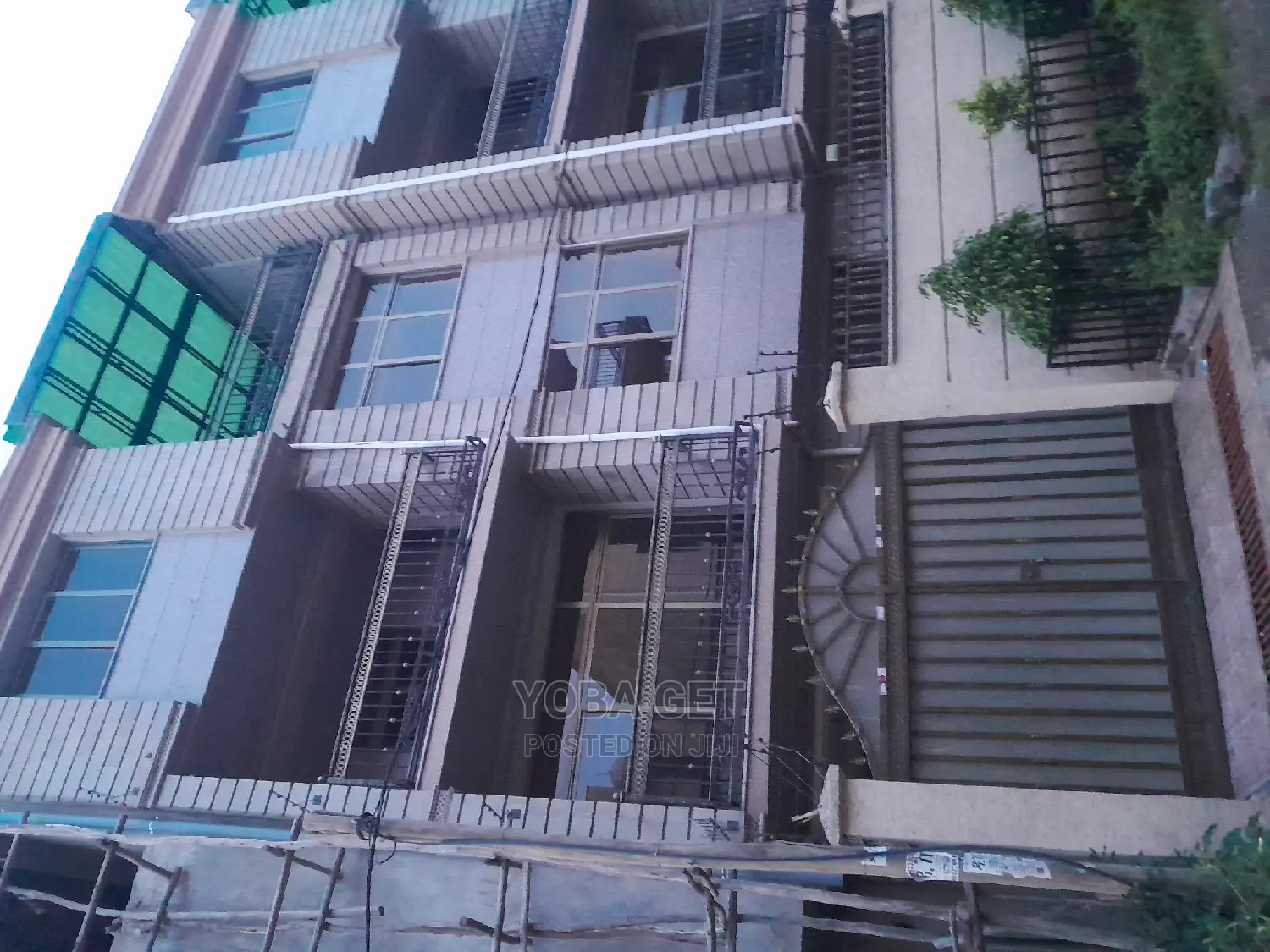 Furnished 8bdrm House in Akaky Kaliti for sale