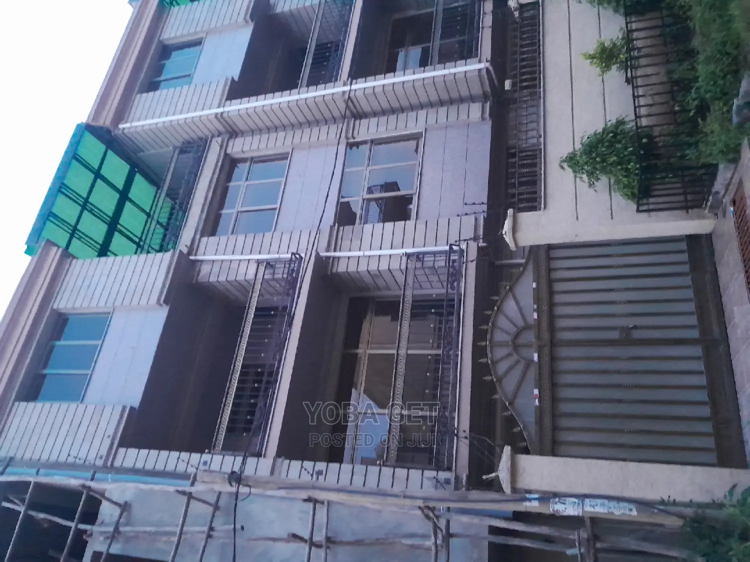 Furnished 8bdrm House in Akaky Kaliti for sale