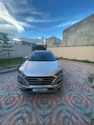Hyundai Tucson Sport AWD 2020 Gold