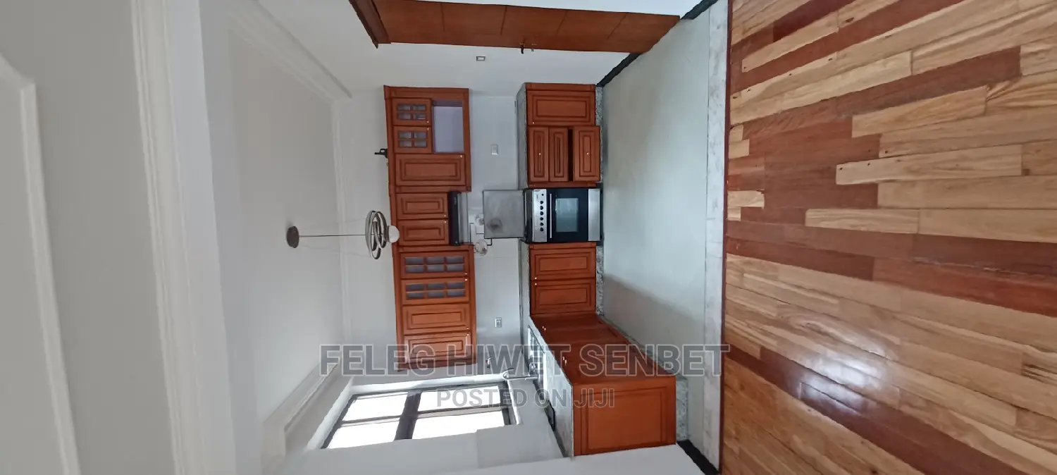 Furnished 5bdrm House in አአ, Bole for sale