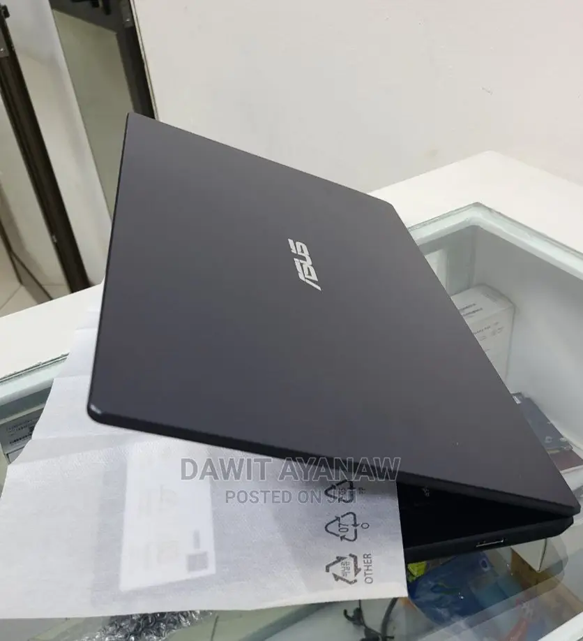New Laptop 8GB Intel Celeron SSD 256GB