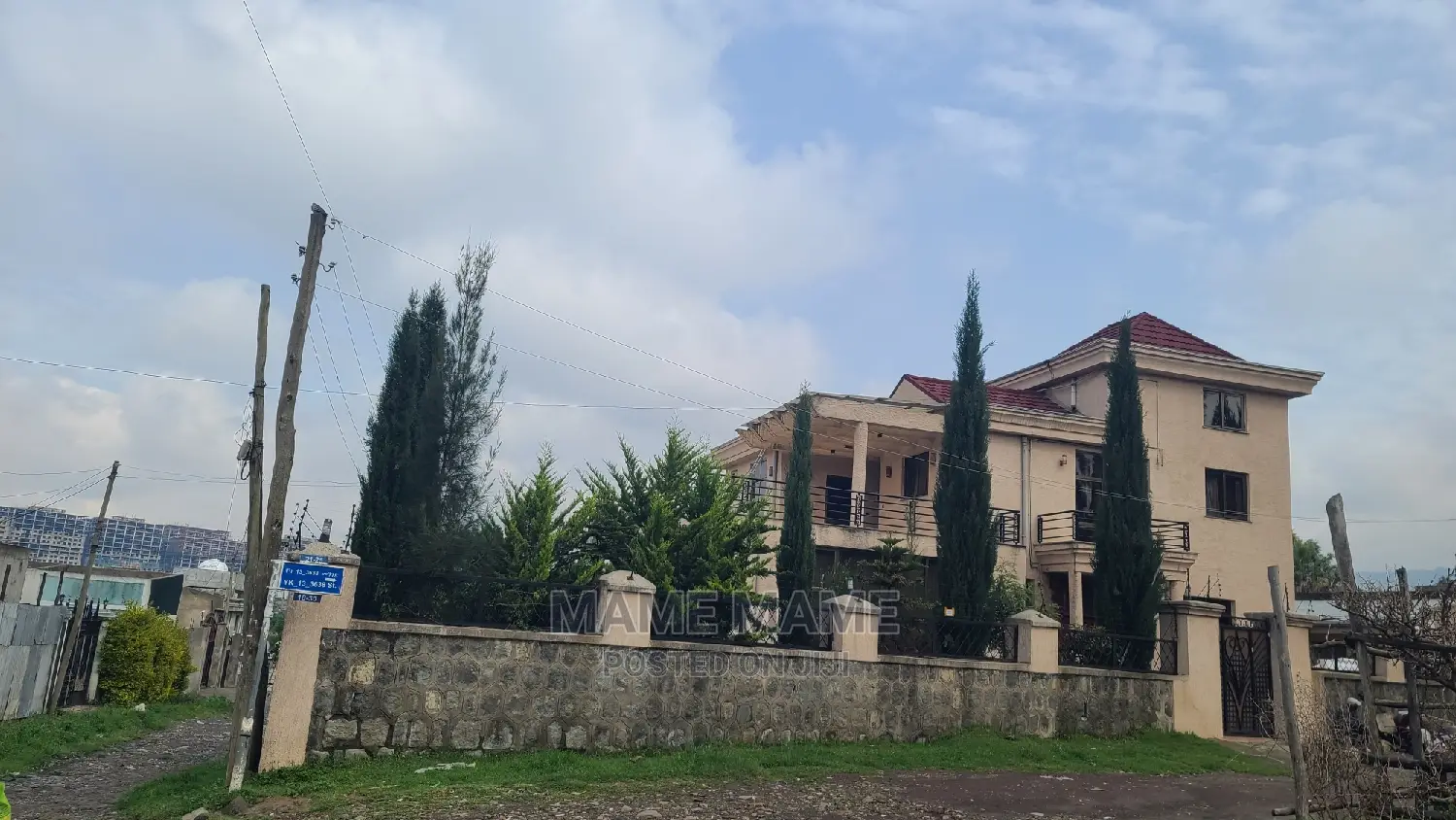 5bdrm House in Addis Abeba, Bole for sale