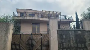 5bdrm House in Addis Abeba, Bole for sale