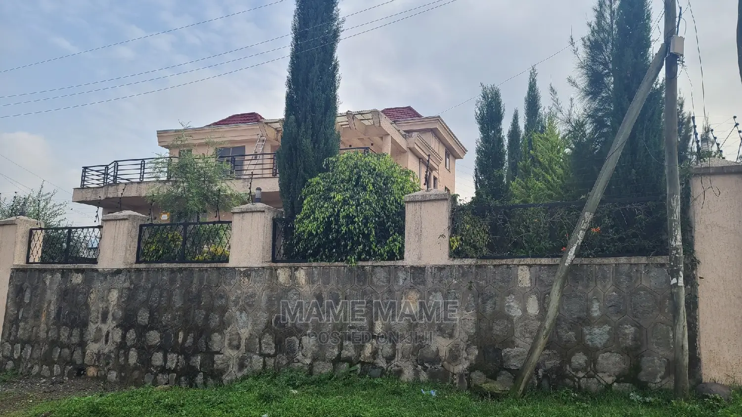 5bdrm House in Addis Abeba, Bole for sale