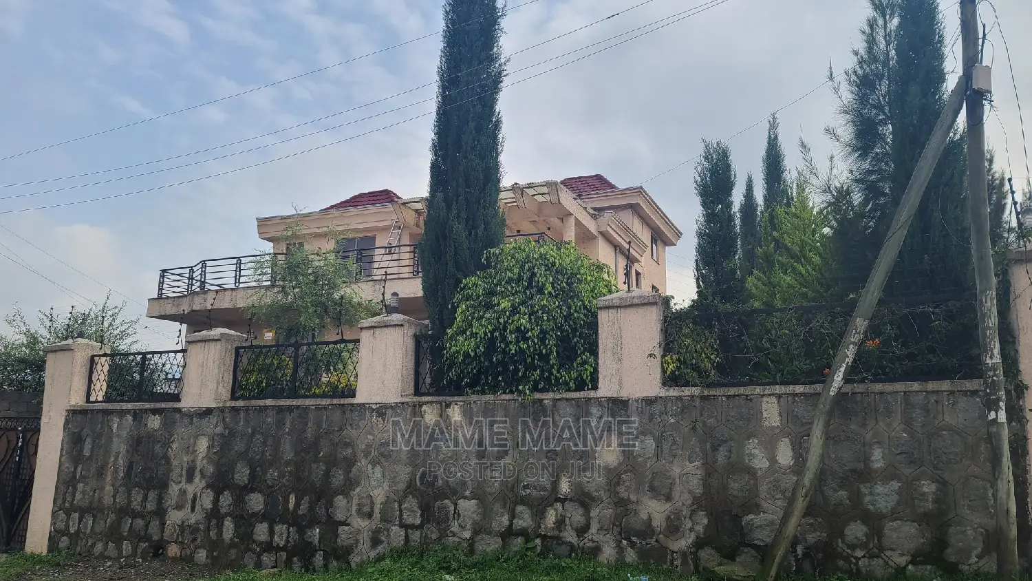 5bdrm House in Addis Abeba, Bole for sale