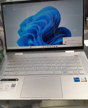 New Laptop HP Envy X360 8GB Intel Core I5 SSD 256GB