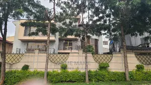 5bdrm House in Addis Abeba, Bole for sale