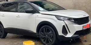 Peugeot 5008 2022 White