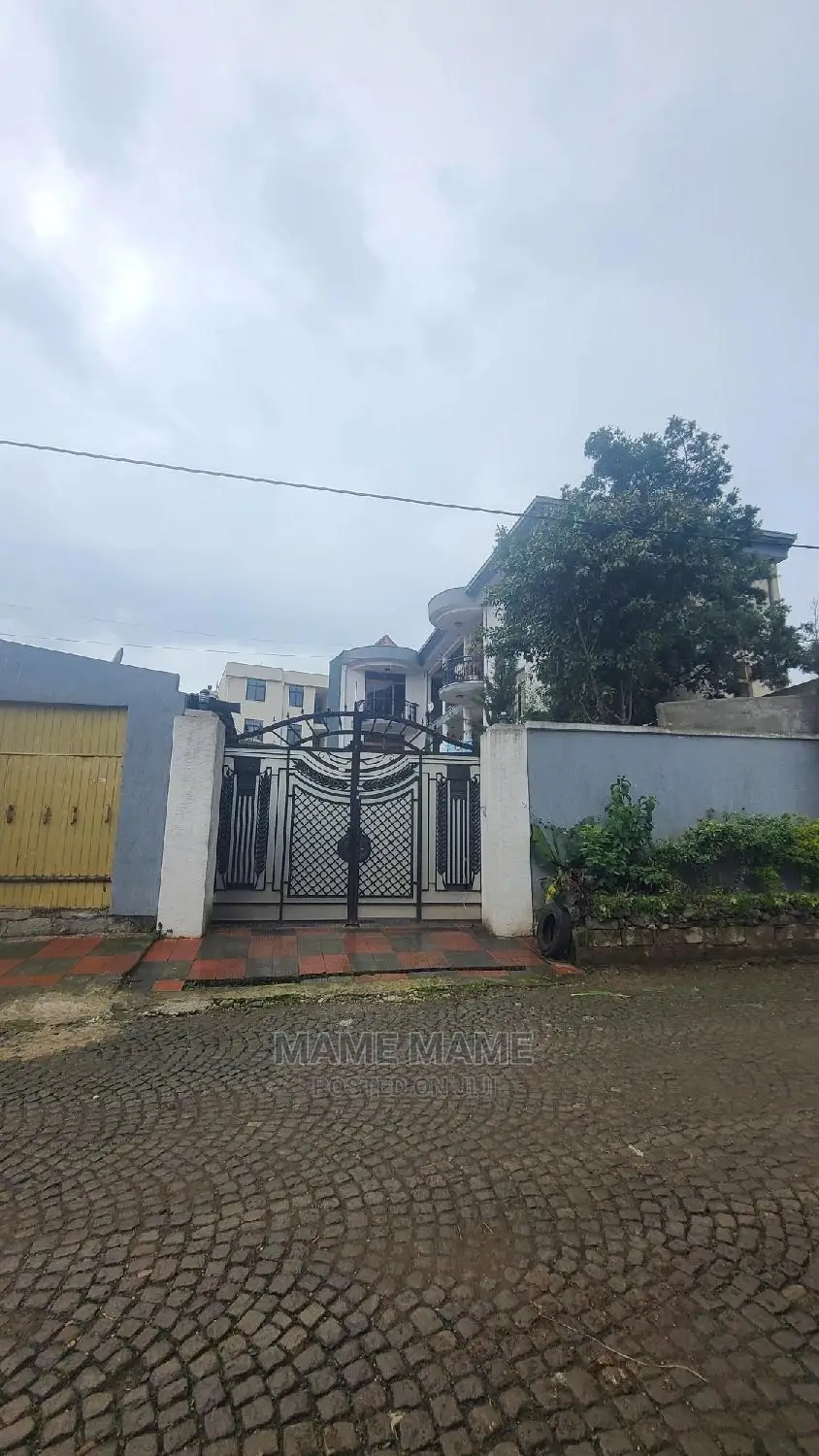 9bdrm House in Addis Abeba, Yeka for sale