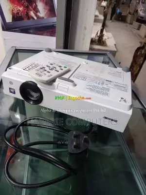 Brand New SONY Projector