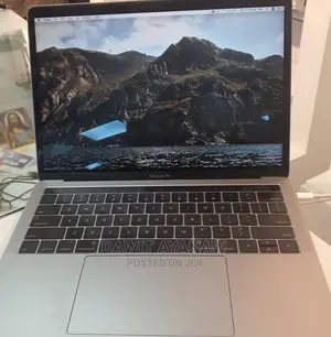New Laptop Apple MacBook 2016 8GB Intel Core I5 SSD 256GB