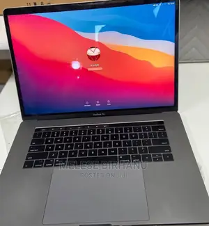 New Laptop Apple MacBook Pro 2017 16GB Intel Core I7 SSD 512GB