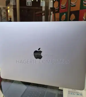 New Laptop Apple MacBook 2020 8GB Apple M1 SSD 256GB