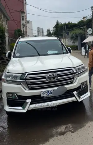 Toyota Land Cruiser 2020 White