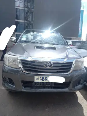 Toyota Hilux 2015 Gray