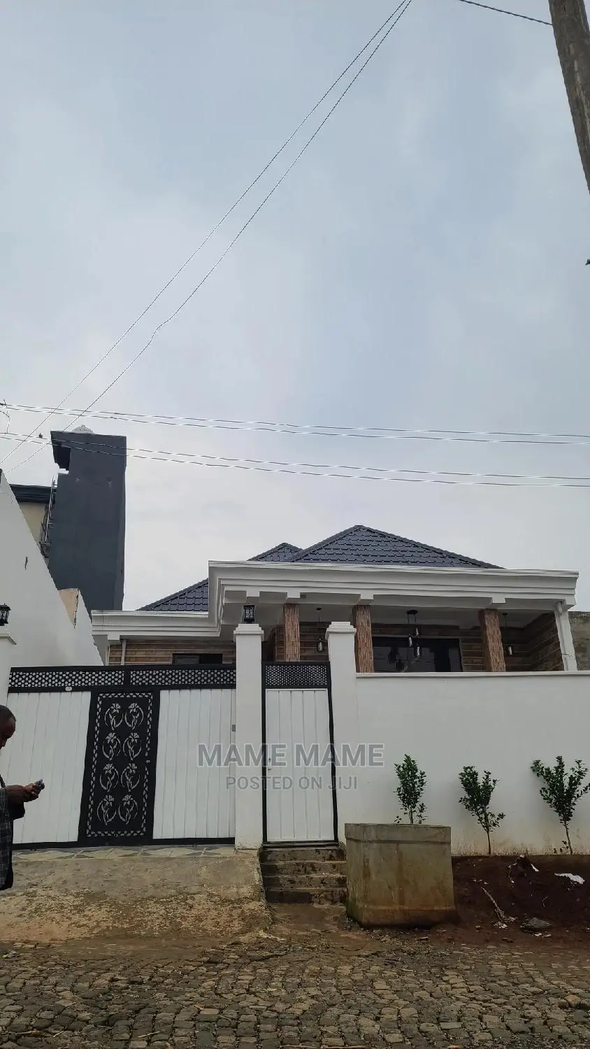 3bdrm Villa in Addis Abeba, Bole for sale