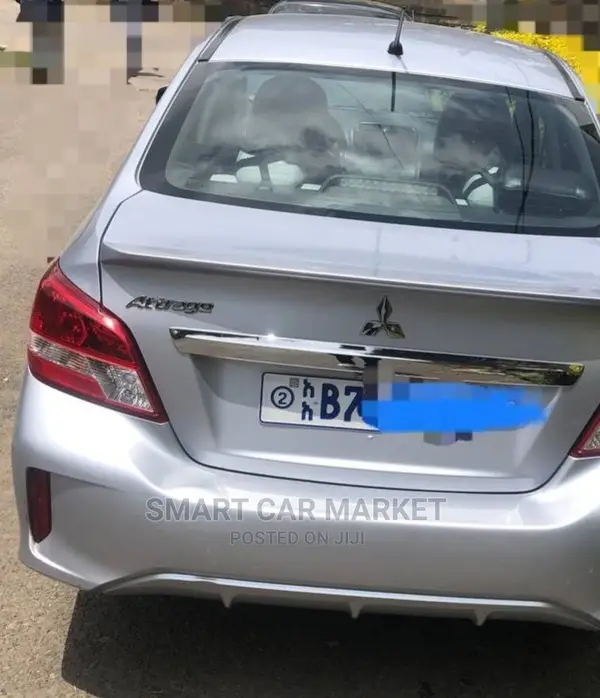 Mitsubishi Attrage 2021 Silver