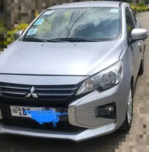 Mitsubishi Attrage 2021 Silver