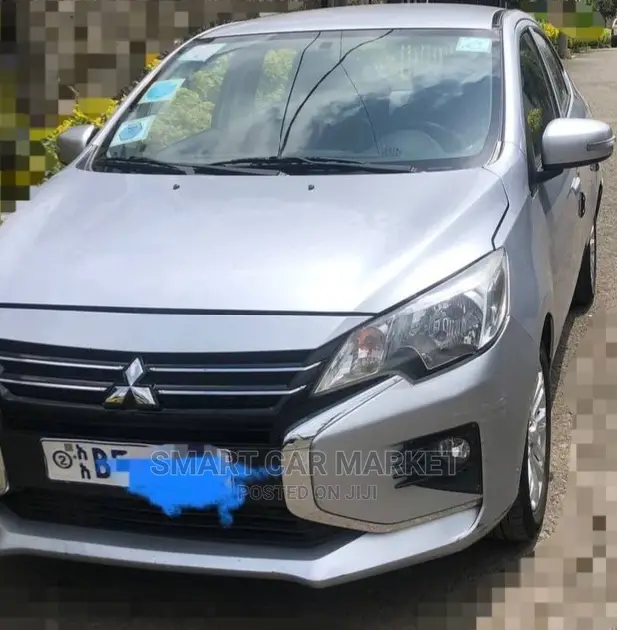Mitsubishi Attrage 2021 Silver