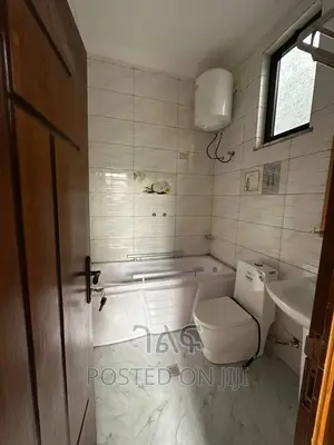 3bdrm Villa in Broker, Bole for sale