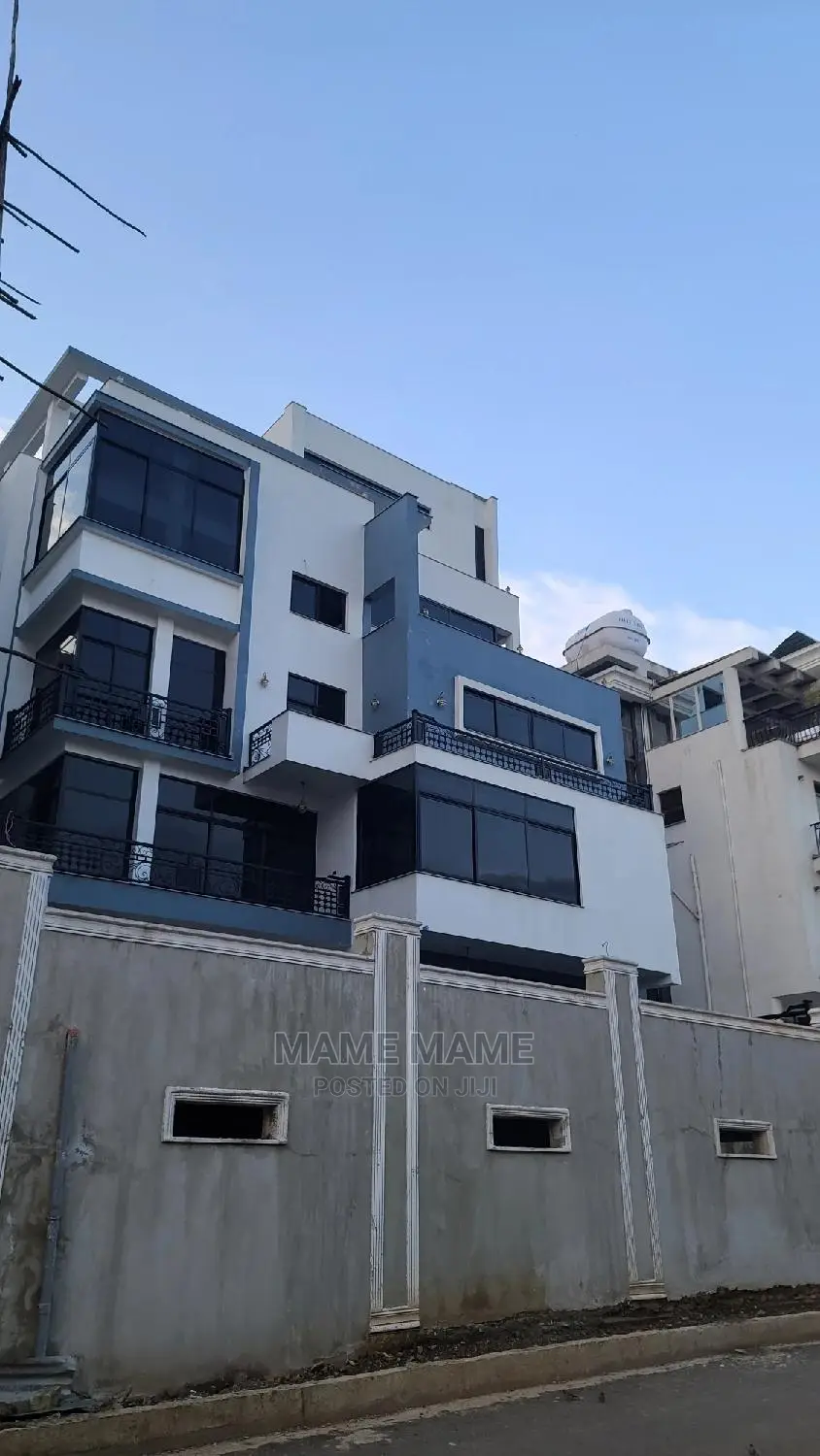 10bdrm House in Addis Abeba, Bole for sale