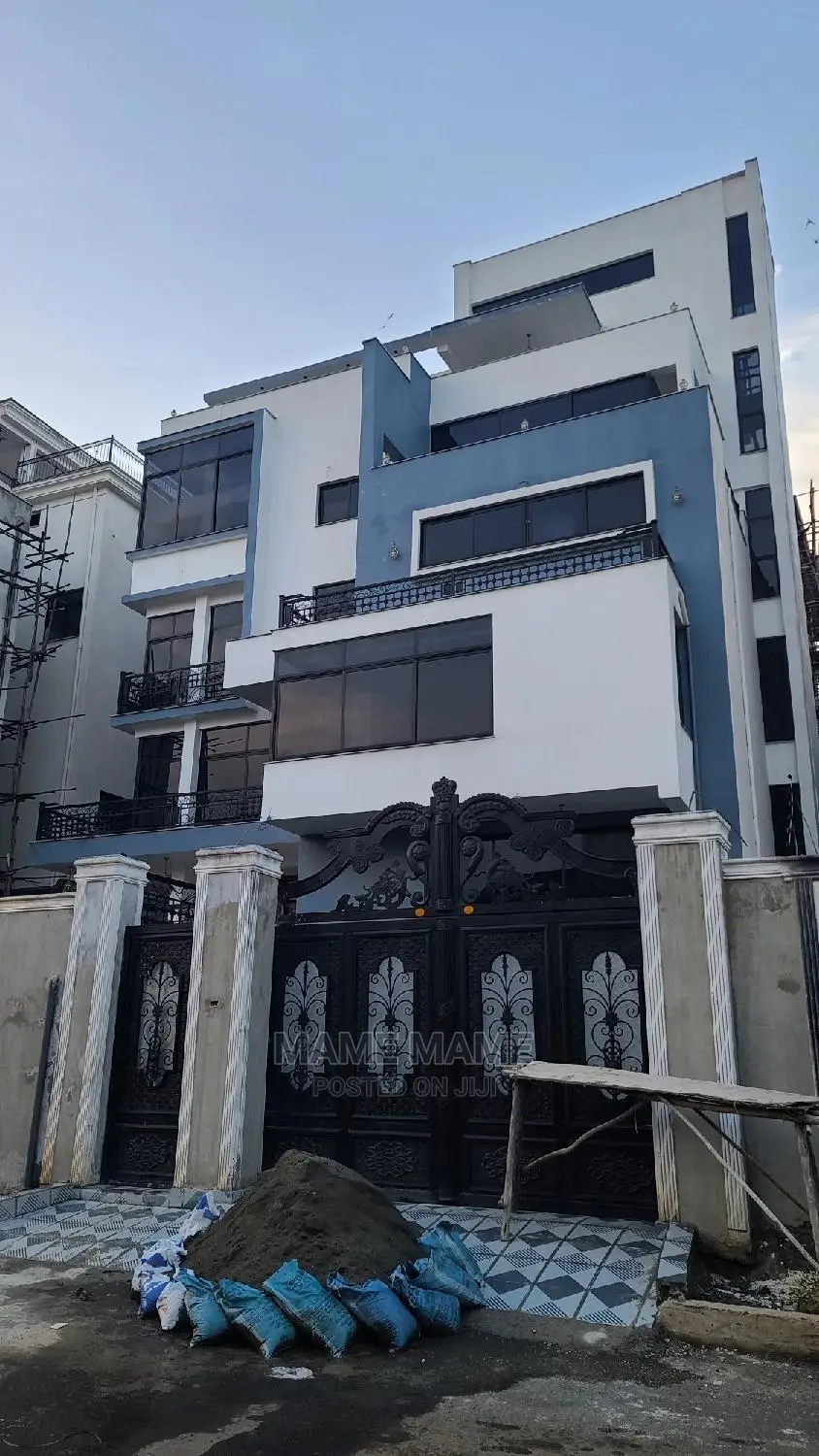 10bdrm House in Addis Abeba, Bole for sale