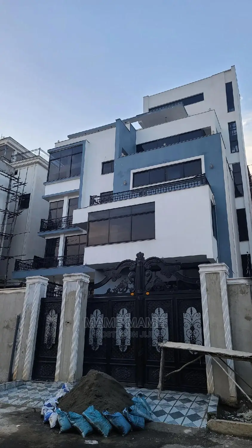 10bdrm House in Addis Abeba, Bole for sale