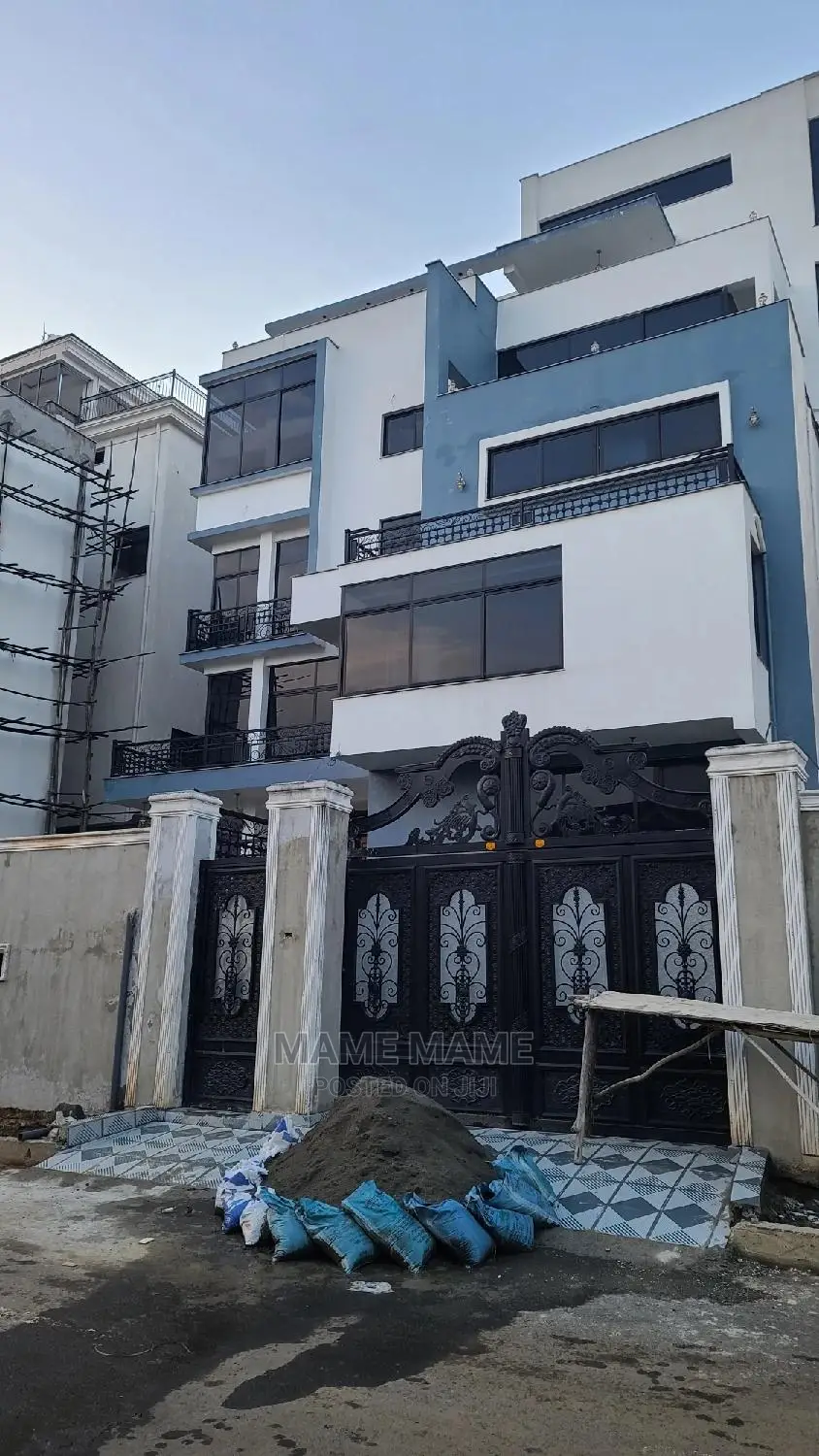 10bdrm House in Addis Abeba, Bole for sale