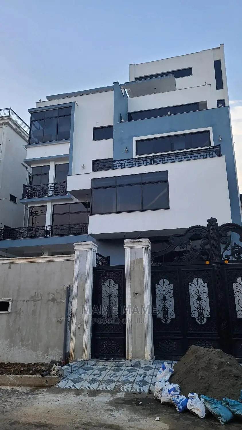 10bdrm House in Addis Abeba, Bole for sale