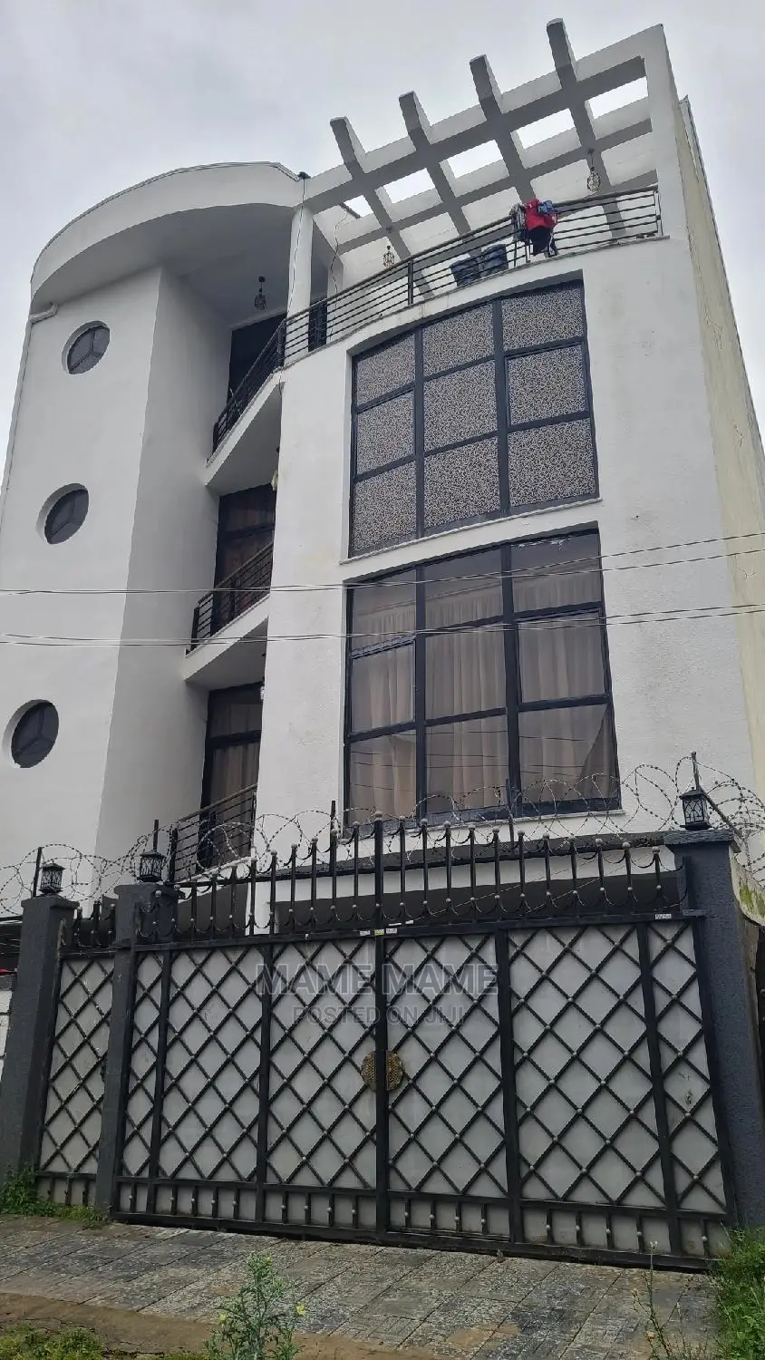 6bdrm House in Addis Abeba, Bole for sale