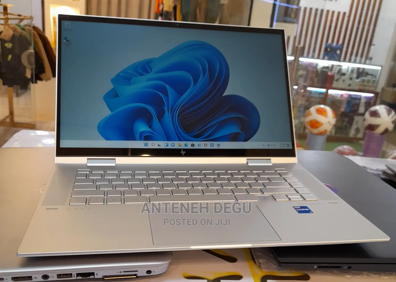 New Laptop HP Envy X360 16GB Intel Core I7 SSD 1T