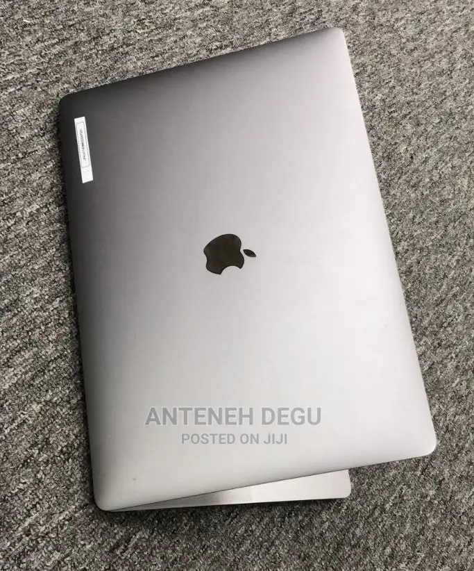 New Laptop Apple MacBook Pro 2017 16GB Intel Core I7 SSD 512GB