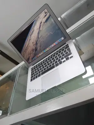 New Laptop Apple MacBook Air 2015 8GB Intel Core I5 SSD 256GB