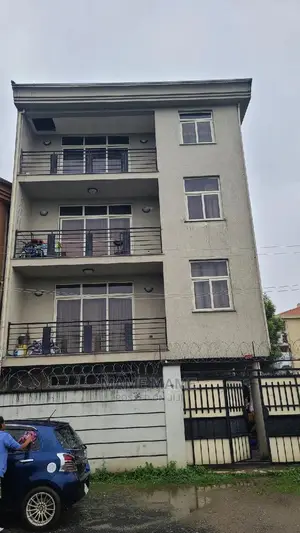 6bdrm House in Addis Abeba, Bole for sale