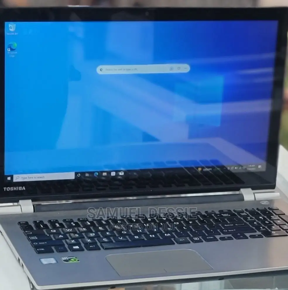 New Laptop Toshiba Satellite C850 12GB Intel Core I7 SSD 256GB