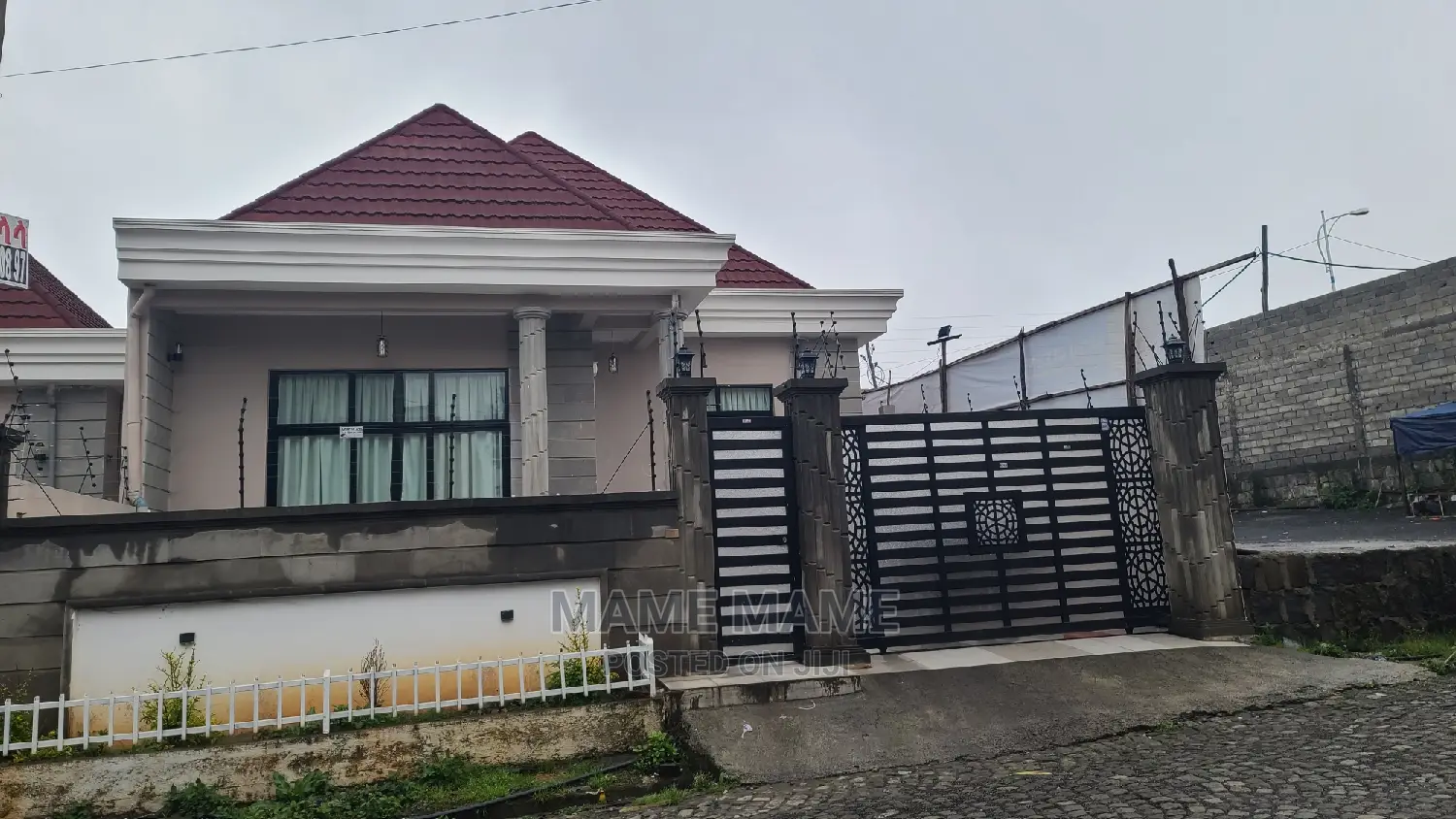 5bdrm Villa in Addis Abeba, Bole for sale