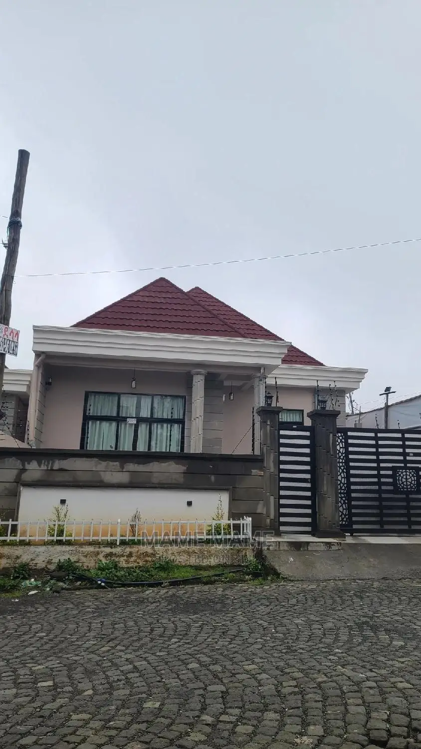 5bdrm Villa in Addis Abeba, Bole for sale