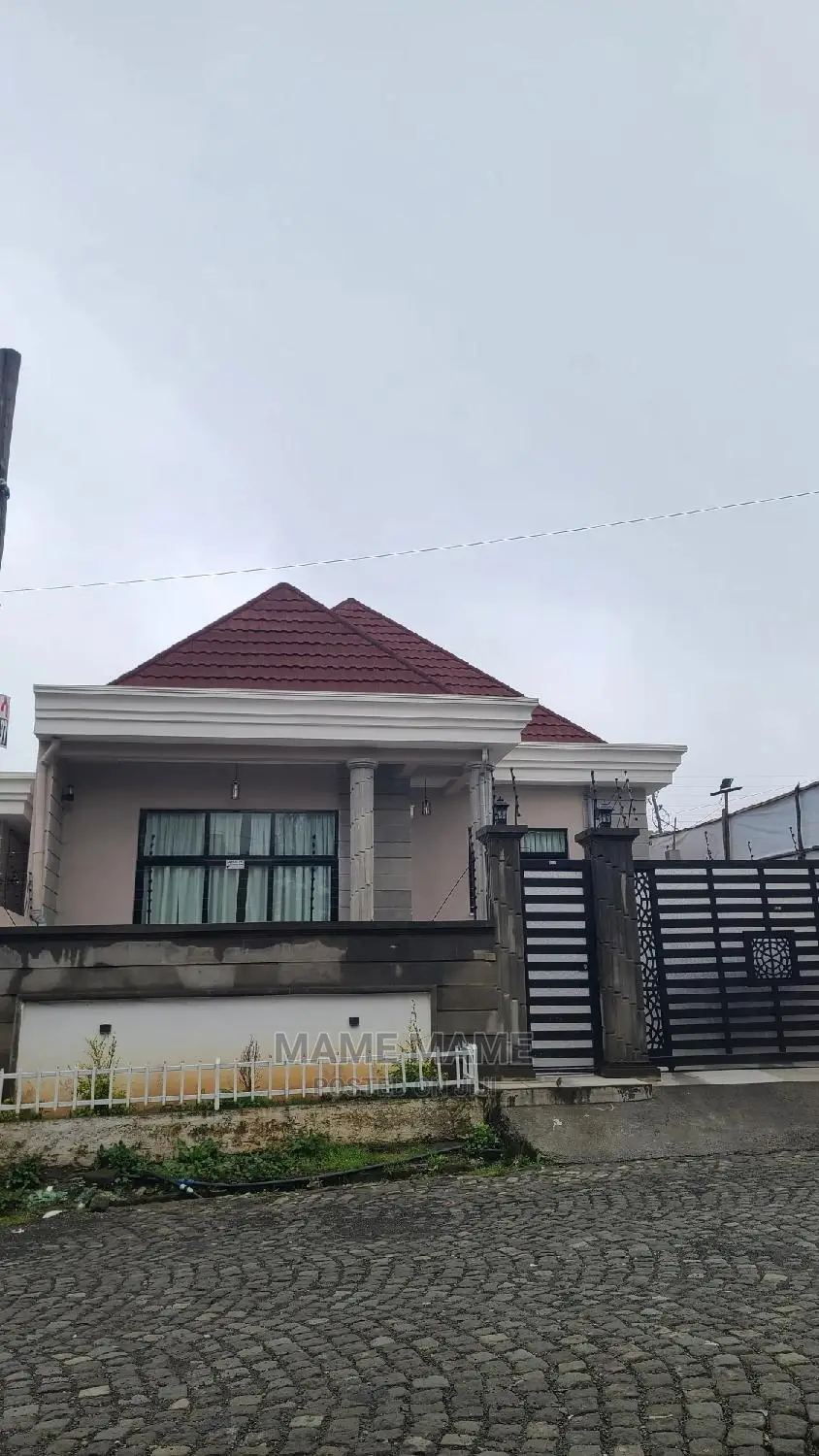 5bdrm Villa in Addis Abeba, Bole for sale