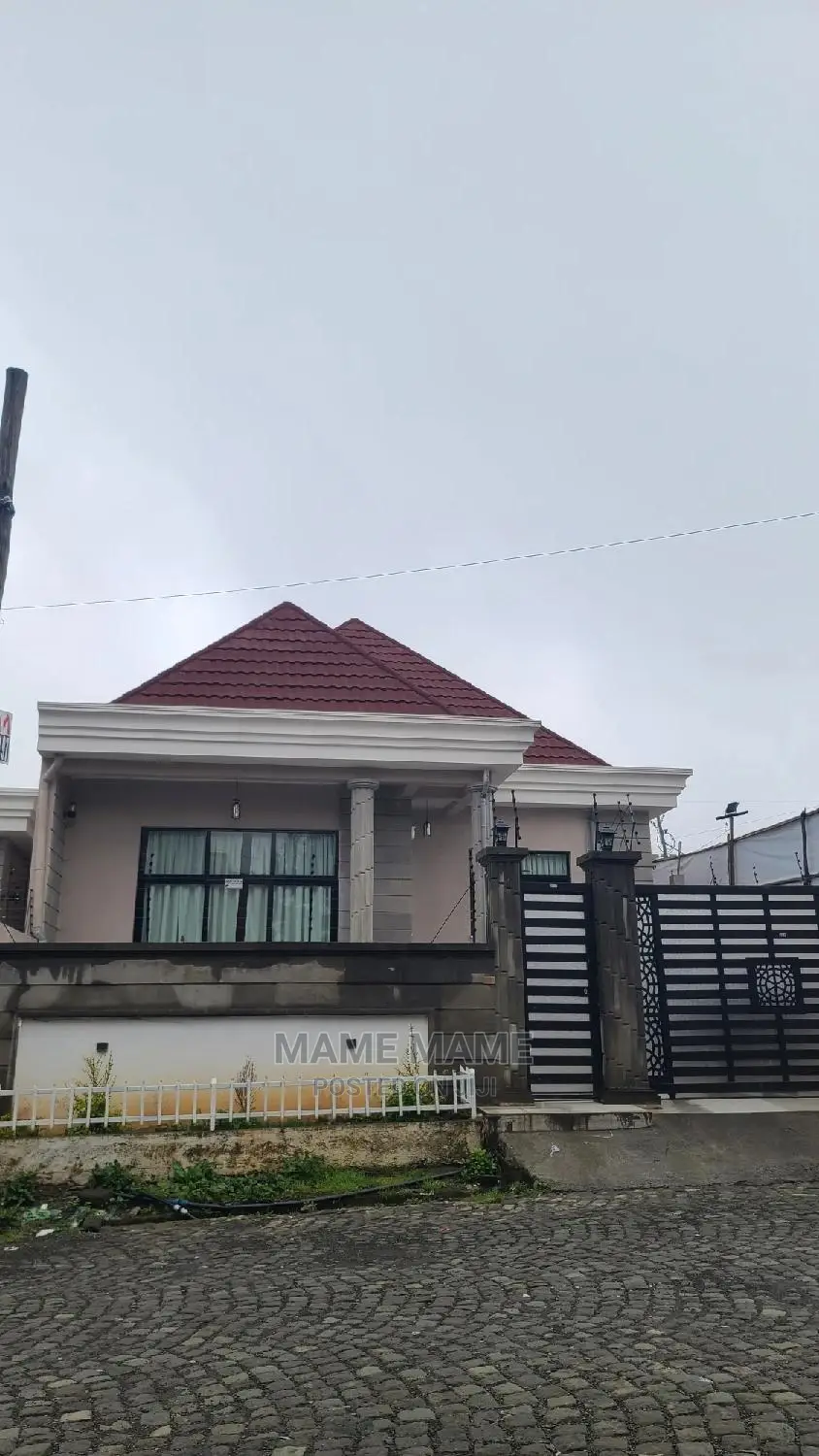 5bdrm Villa in Addis Abeba, Bole for sale